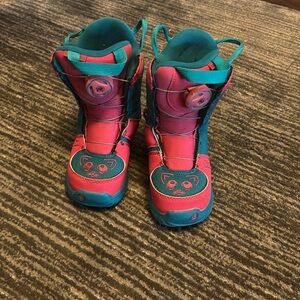 Burton pink and teal size snowboarding boots 12 child